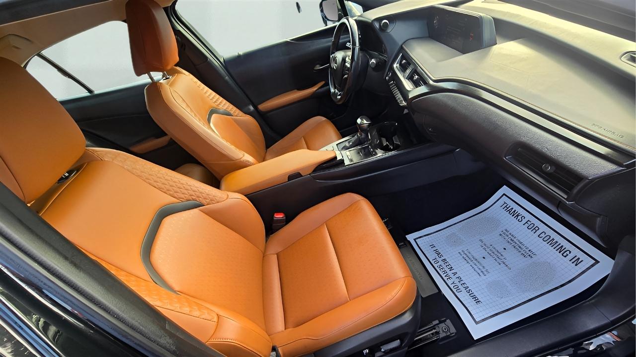 Lexus UX 200 Luxury 2019