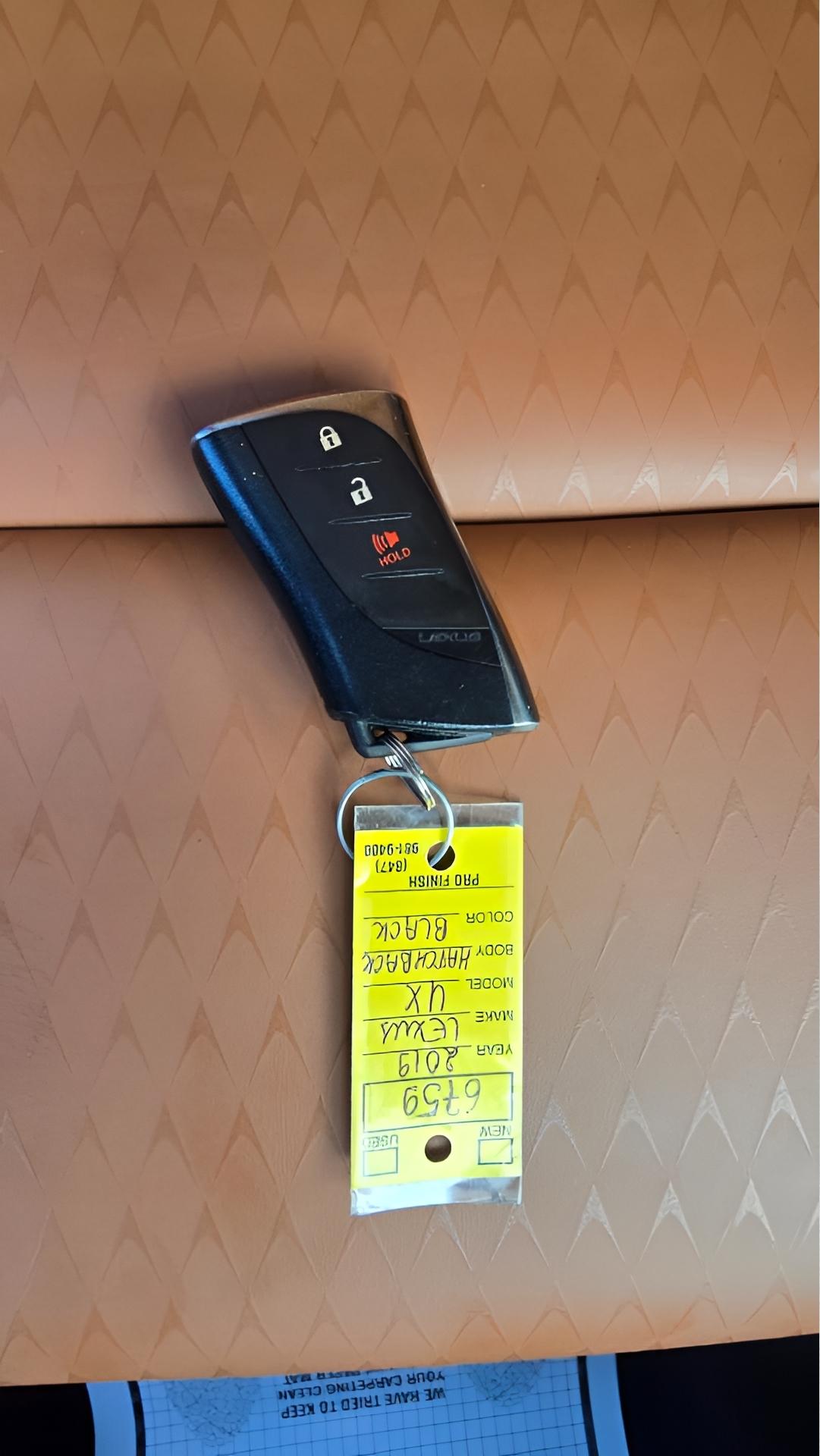 Lexus UX 200 Luxury 2019