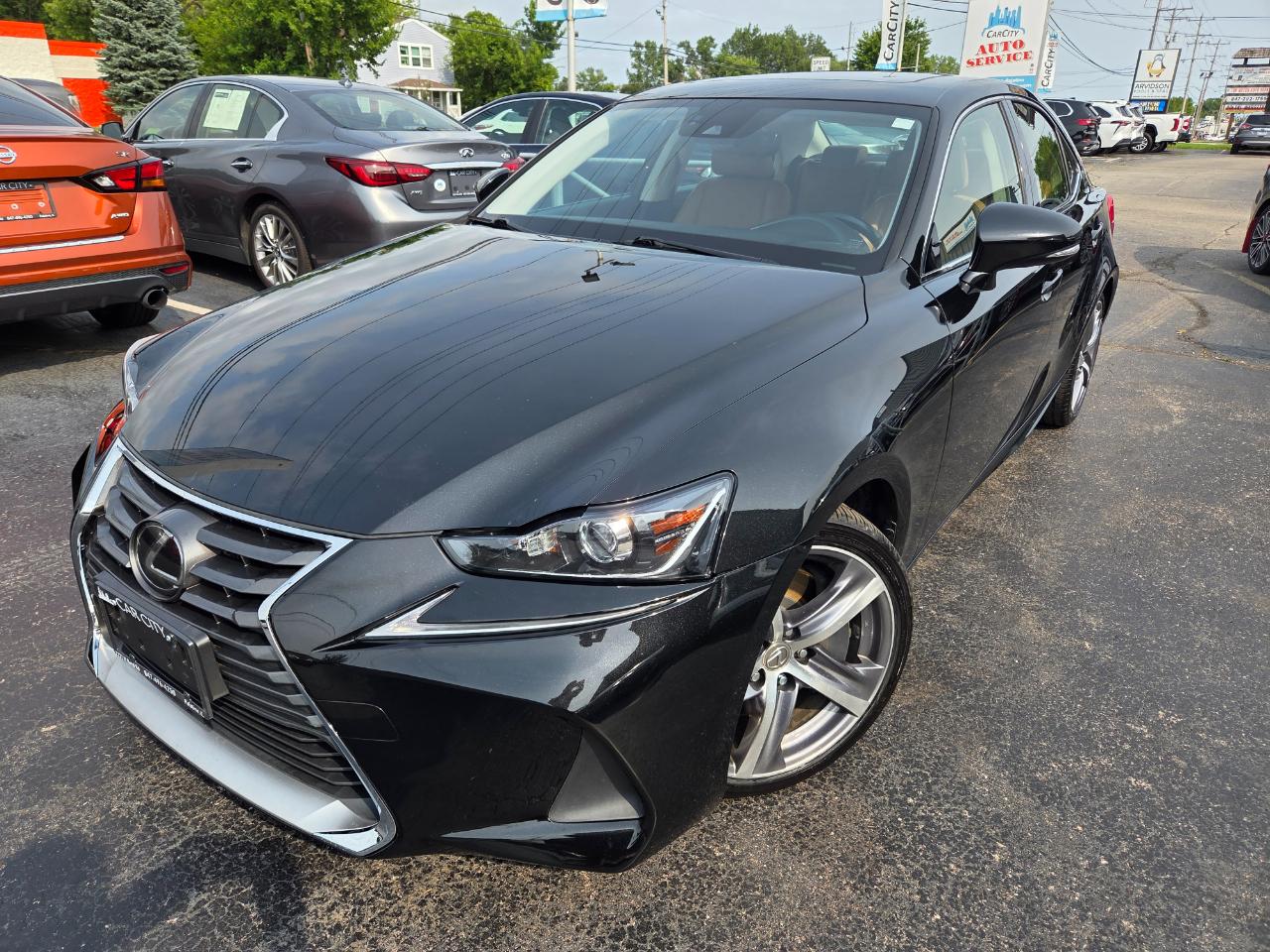 Lexus IS 300 RWD 2018