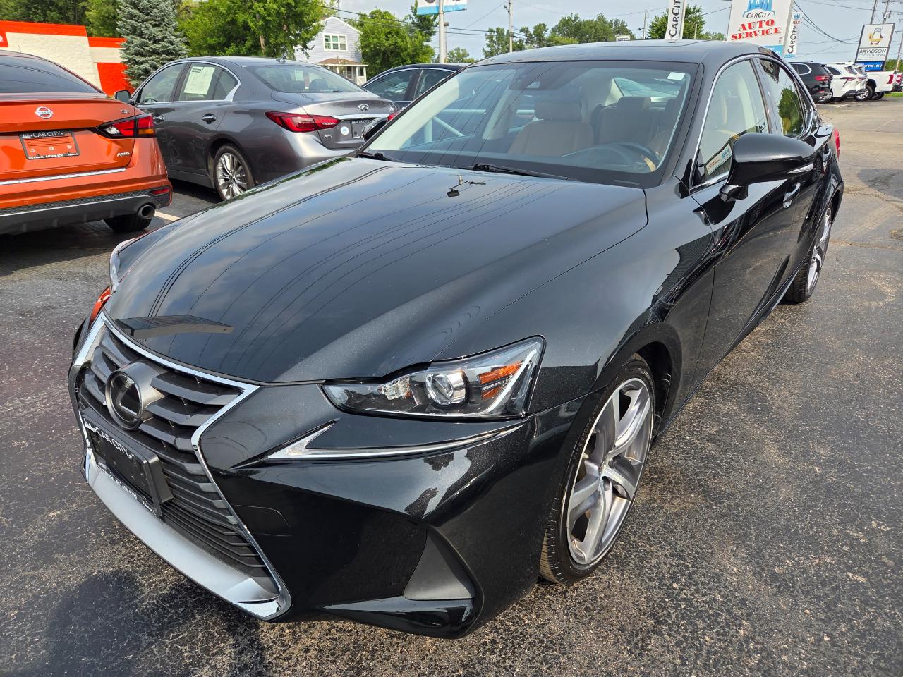 Lexus IS 300 RWD 2018