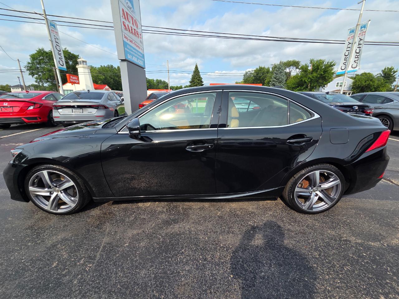 Lexus IS 300 RWD 2018