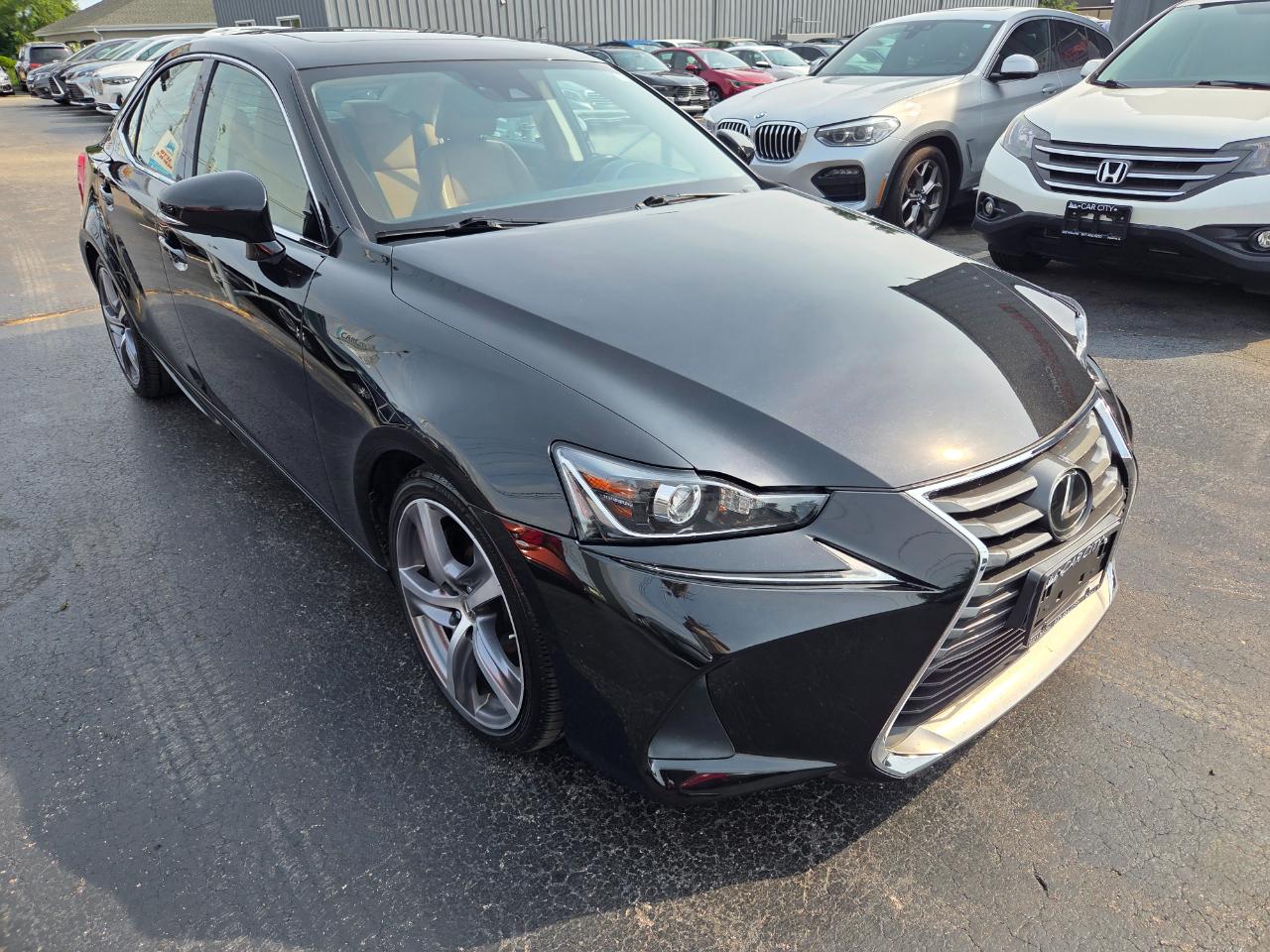Lexus IS 300 RWD 2018