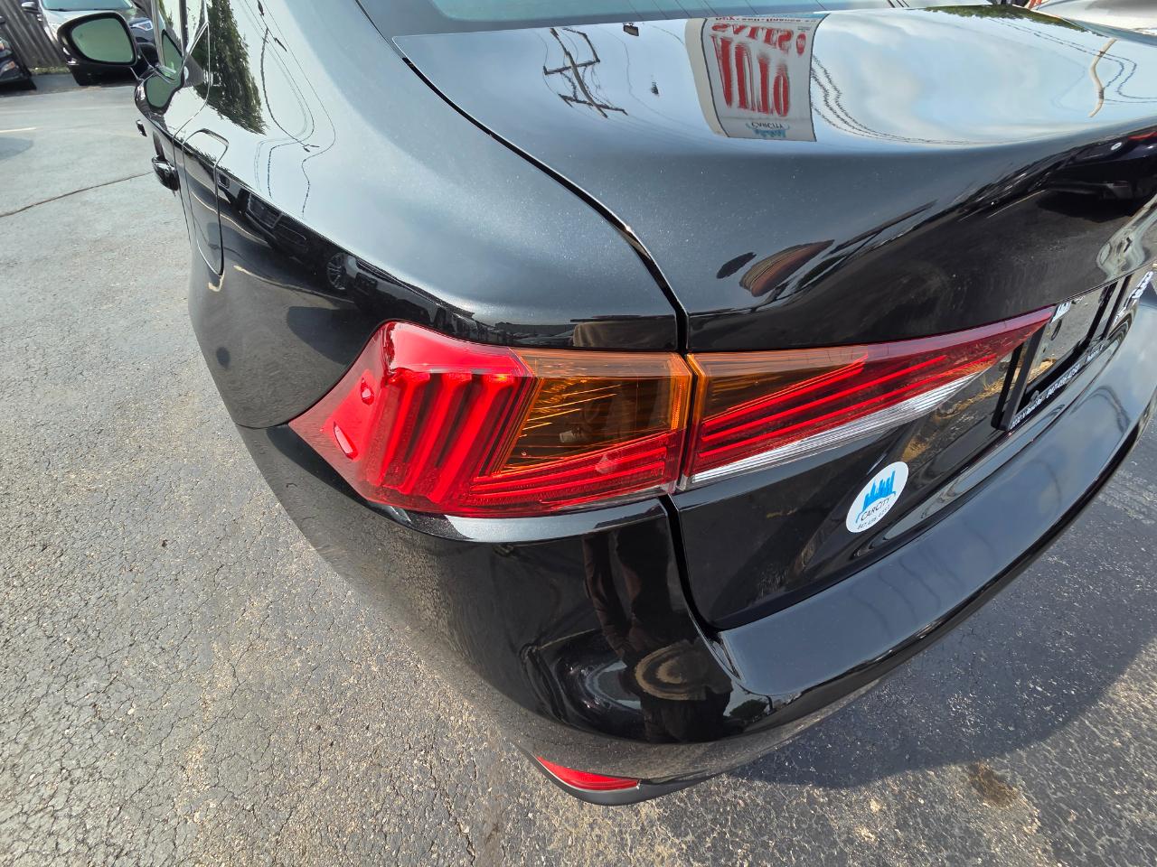 Lexus IS 300 RWD 2018