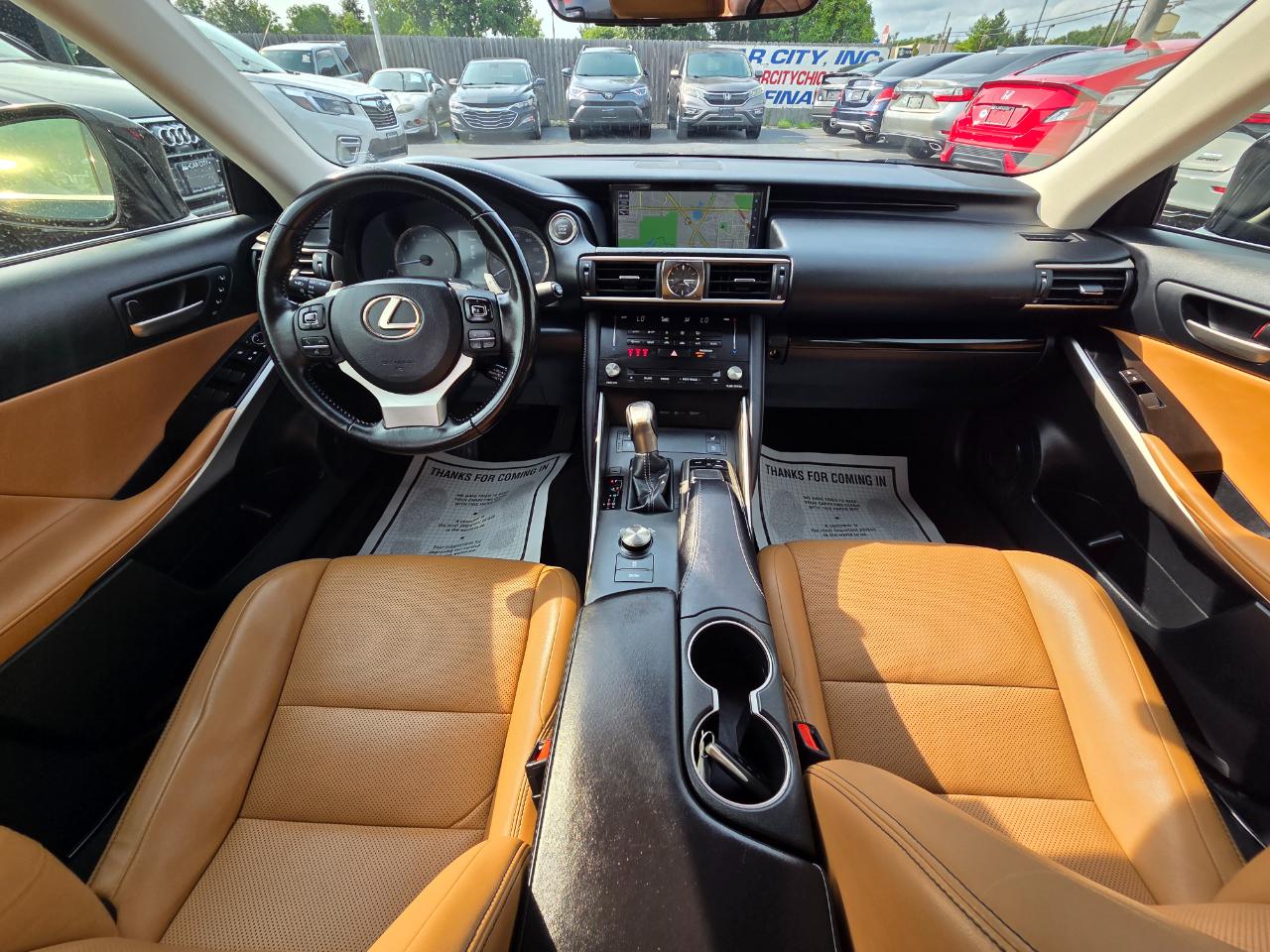 Lexus IS 300 RWD 2018