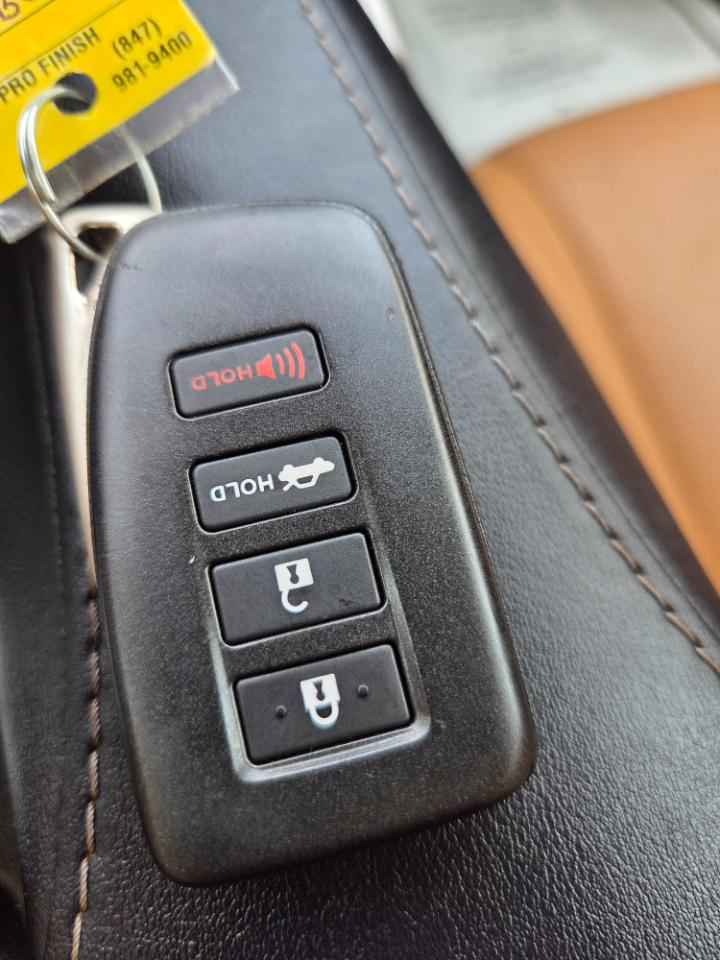Lexus IS 300 RWD 2018