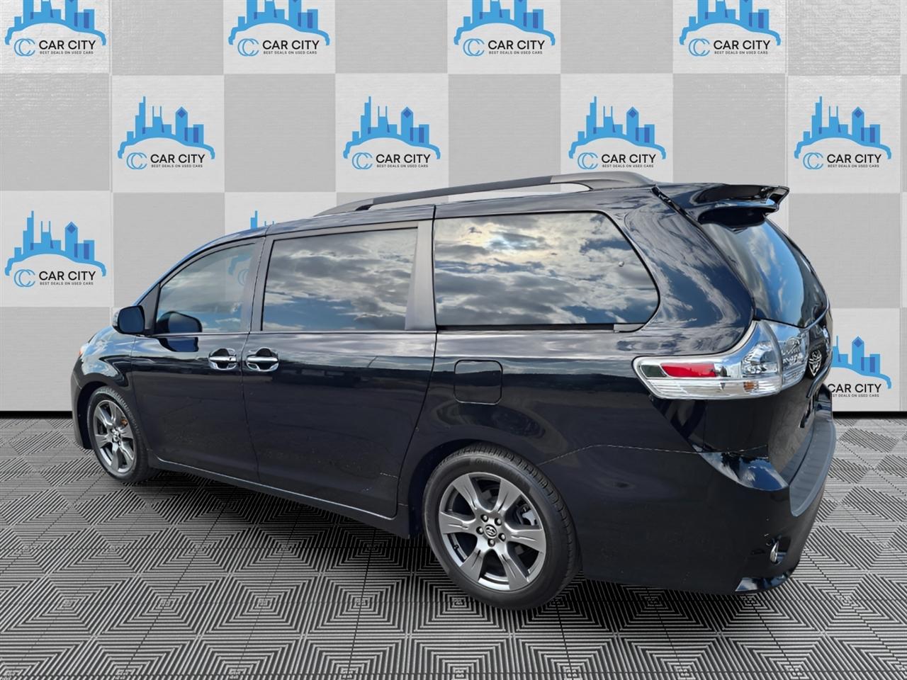 Toyota Sienna SE 8-Passenger 2018