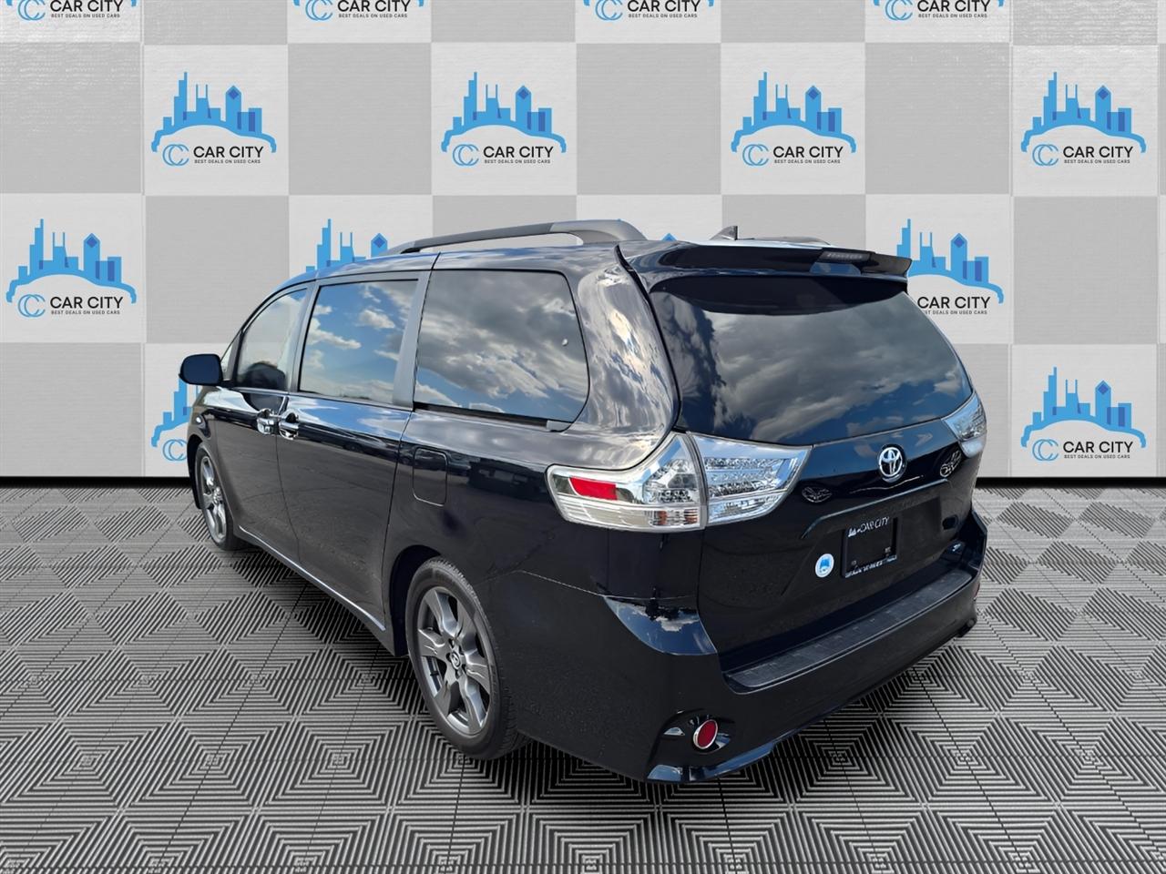 Toyota Sienna SE 8-Passenger 2018