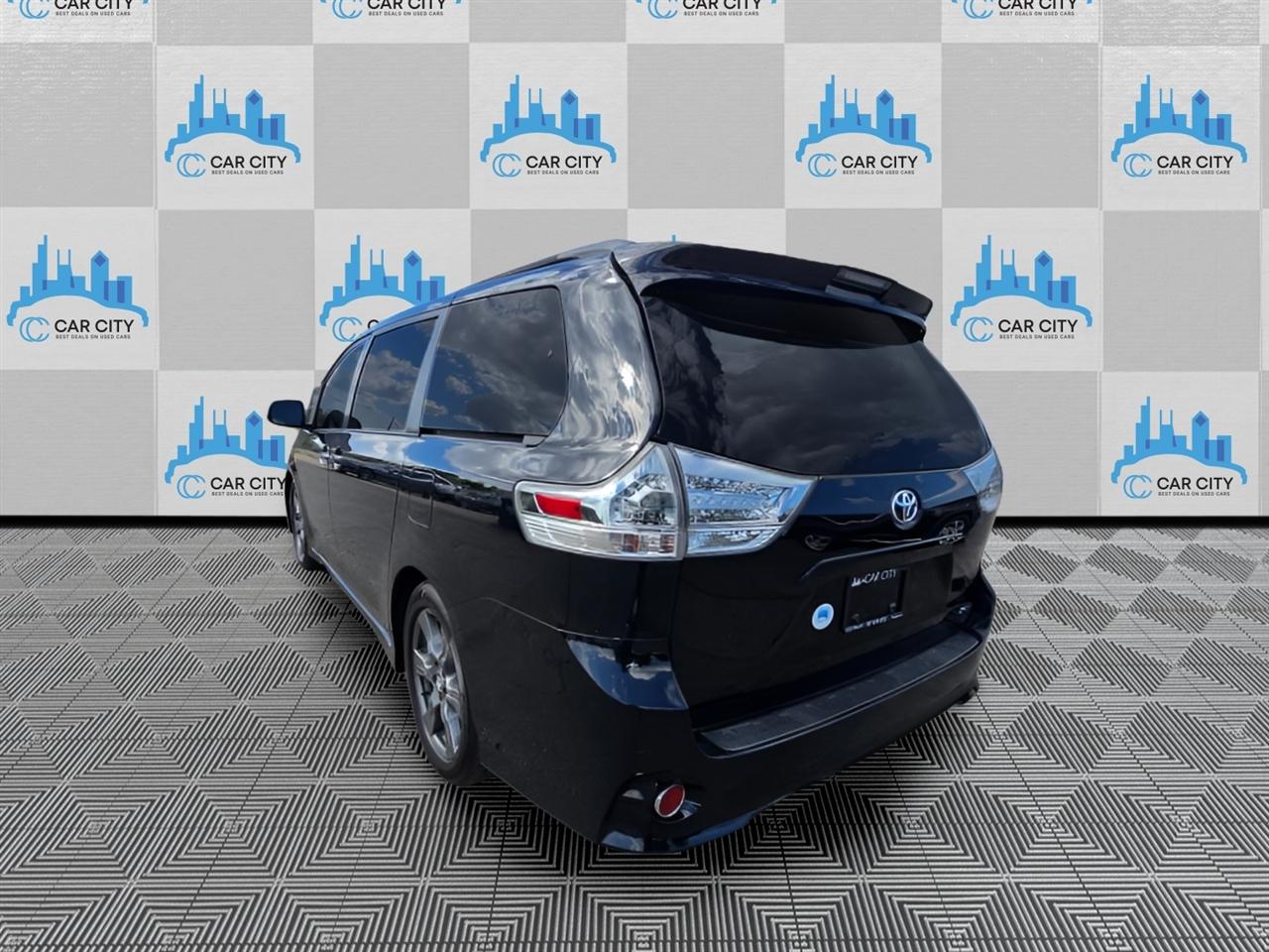 Toyota Sienna SE 8-Passenger 2018