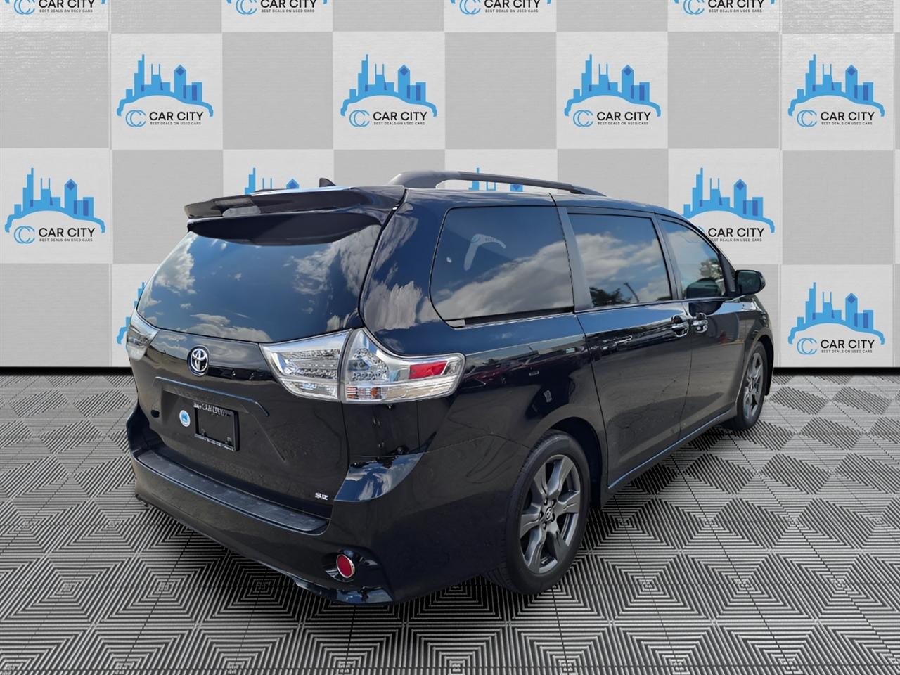 Toyota Sienna SE 8-Passenger 2018