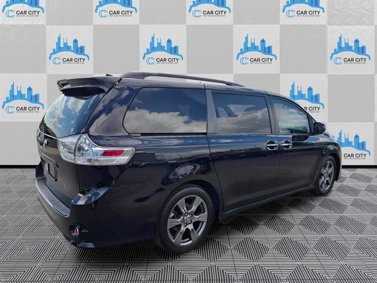 Toyota Sienna SE 8-Passenger 2018