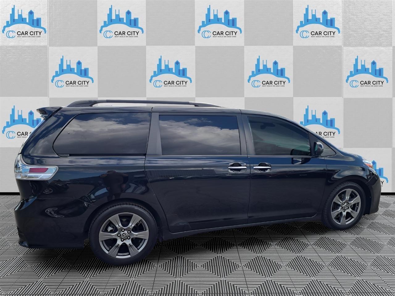 Toyota Sienna SE 8-Passenger 2018