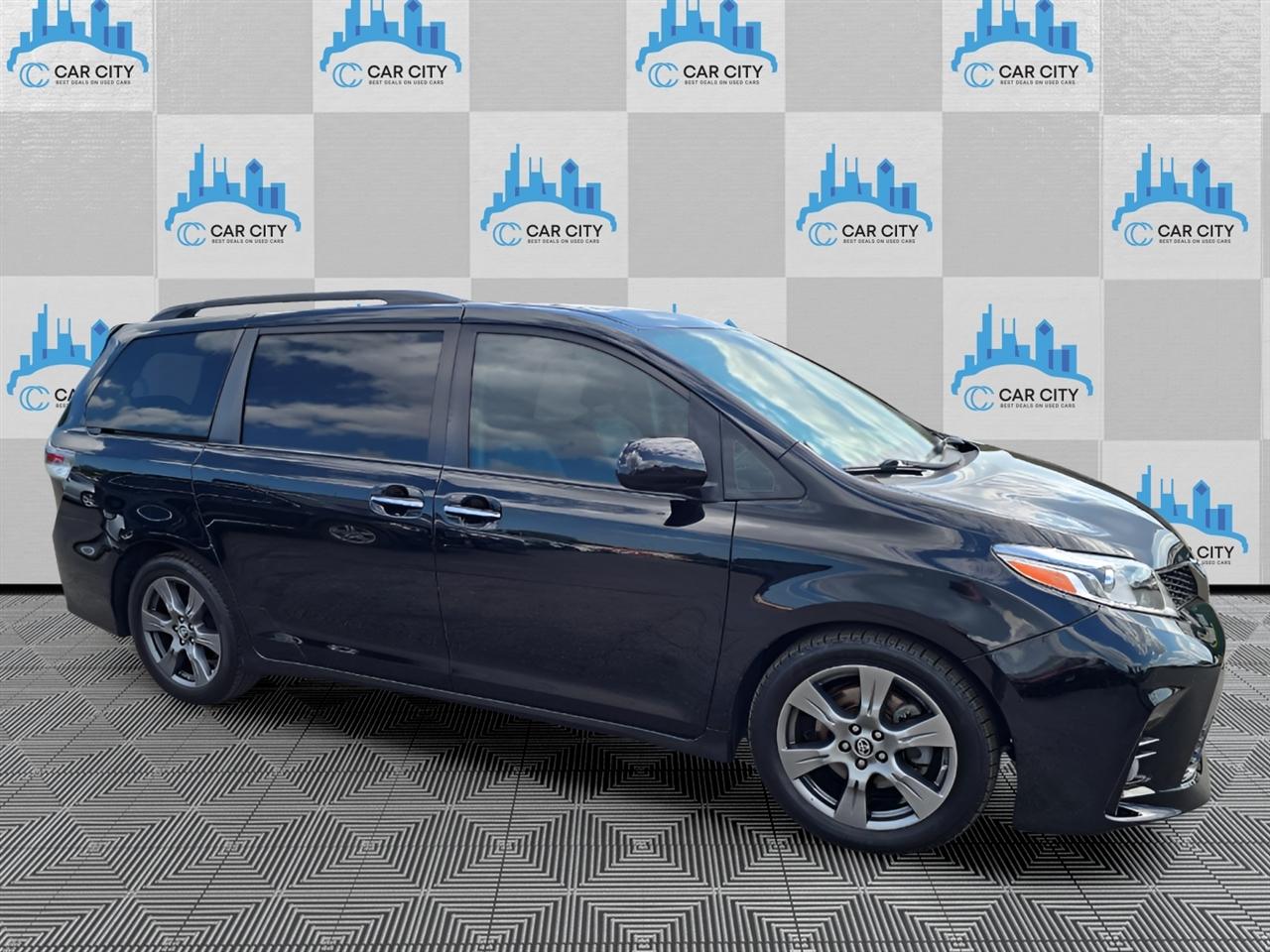 Toyota Sienna SE 8-Passenger 2018