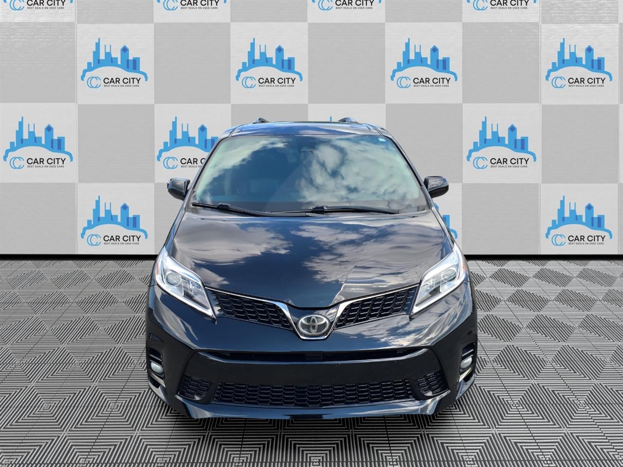 Toyota Sienna SE 8-Passenger 2018