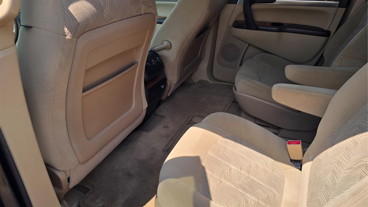 Buick Enclave Convenience FWD 2012