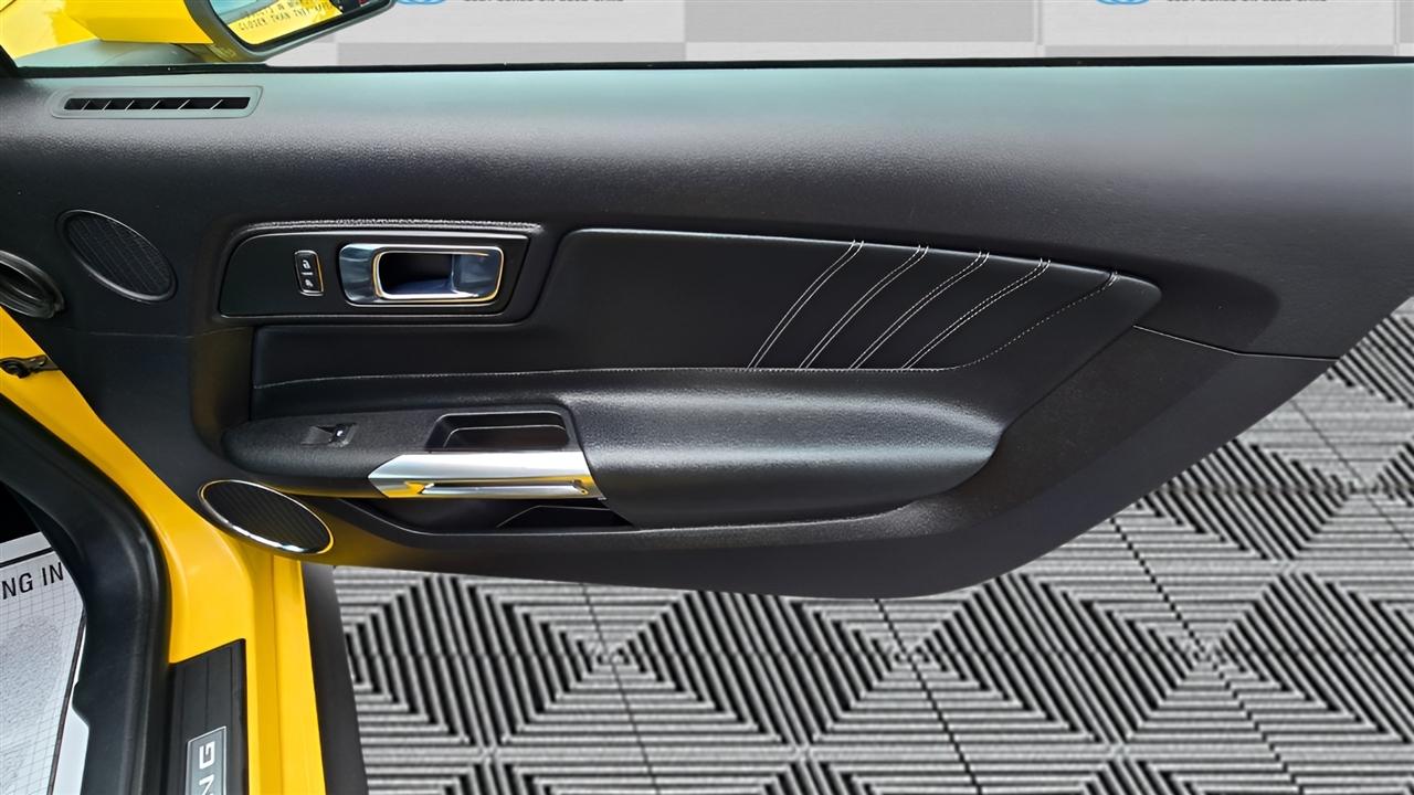 Ford Mustang EcoBoost Coupe 2015