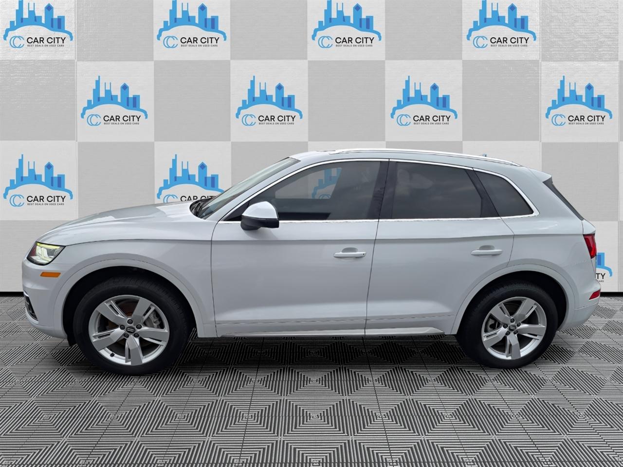 Audi Q5 2.0T Premium Plus quattro 2019