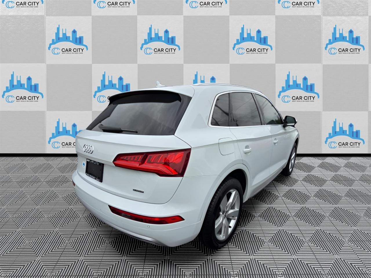 Audi Q5 2.0T Premium Plus quattro 2019