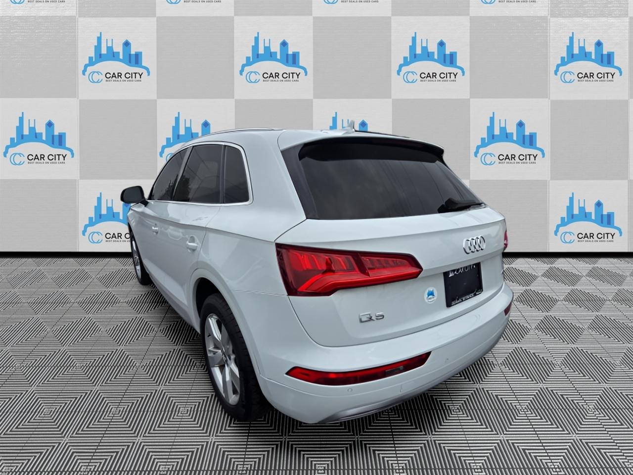 Audi Q5 2.0T Premium Plus quattro 2019