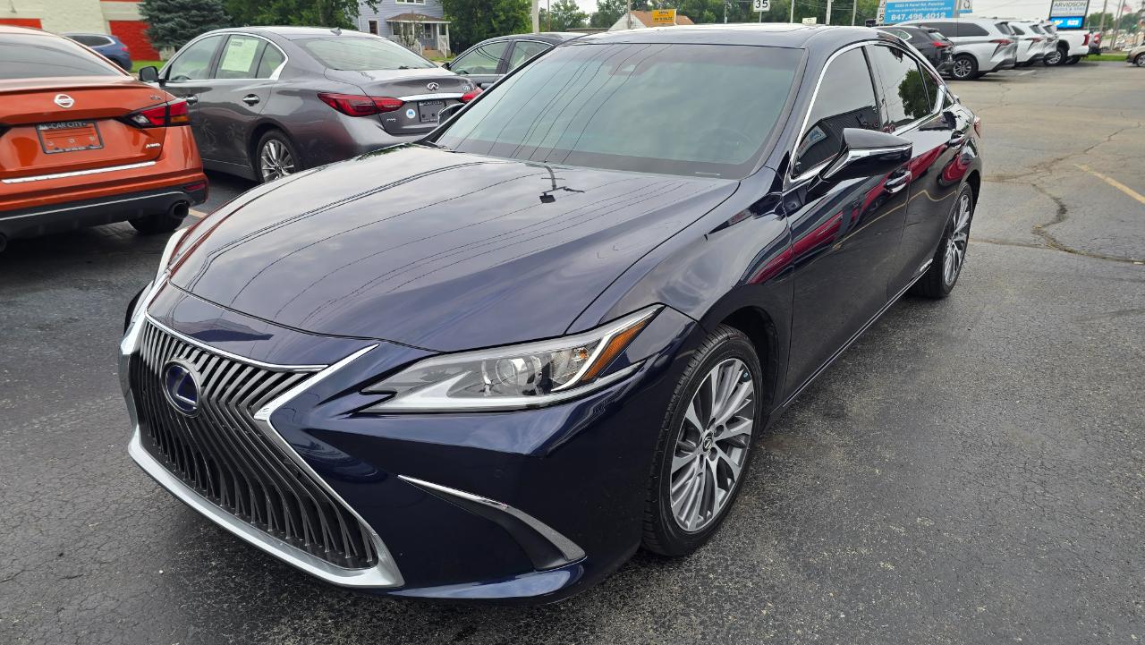 Lexus ES 300h Base 2021