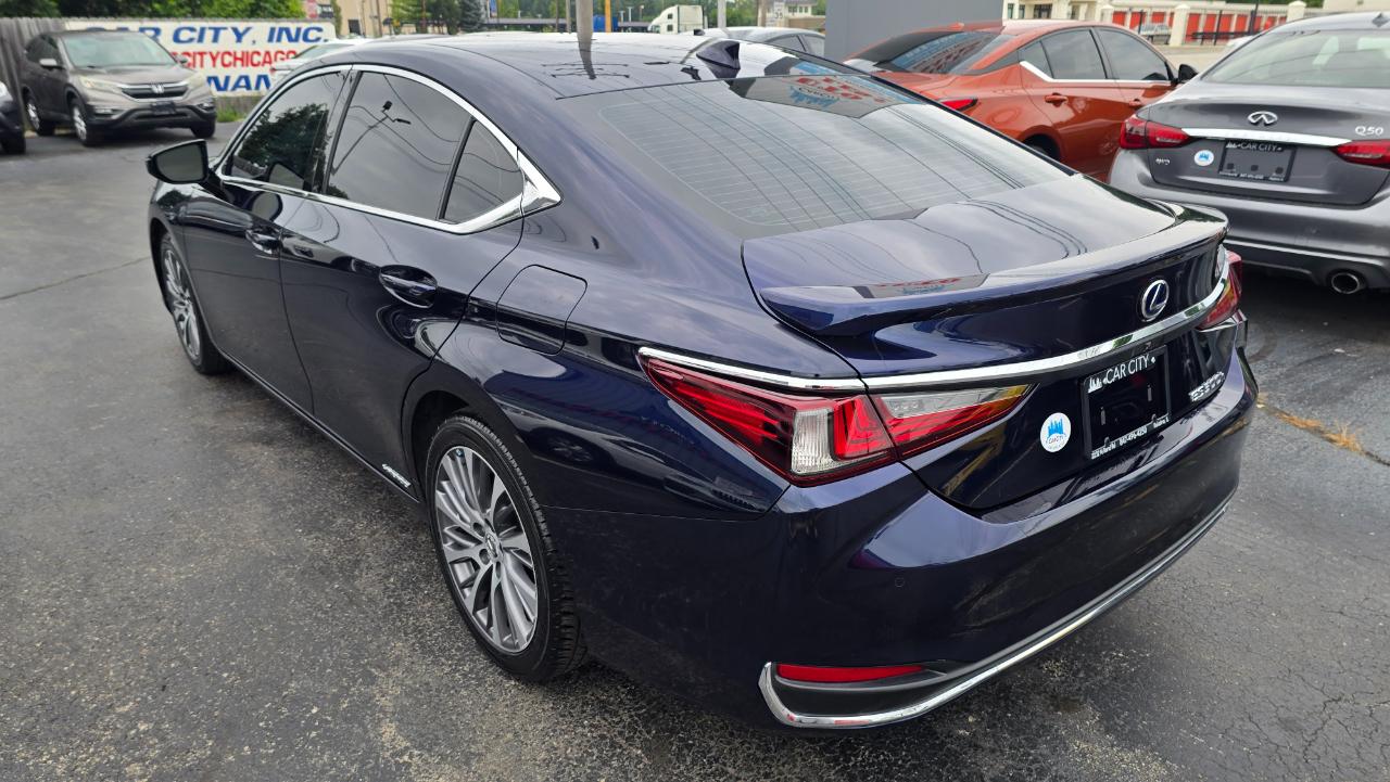 Lexus ES 300h Base 2021