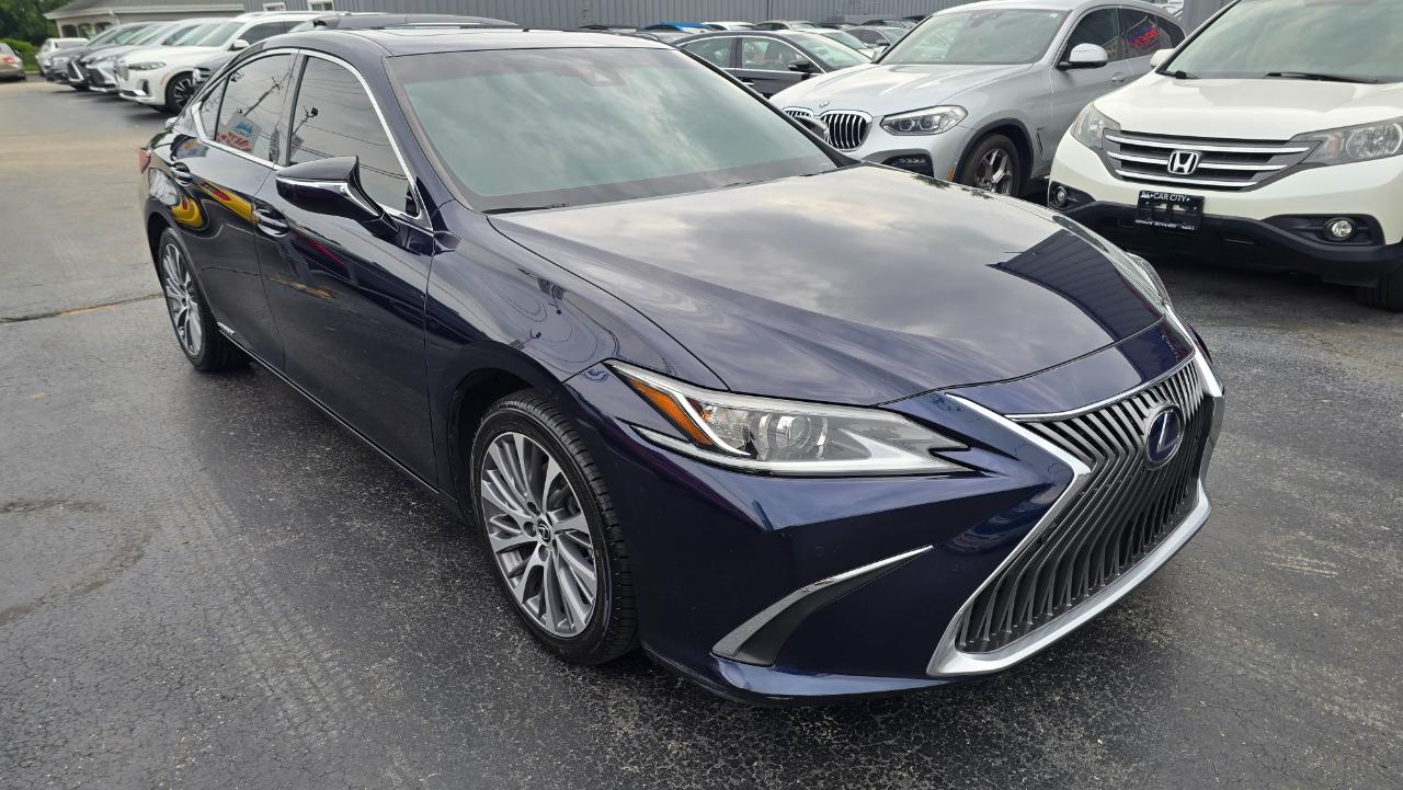 Lexus ES 300h Base 2021