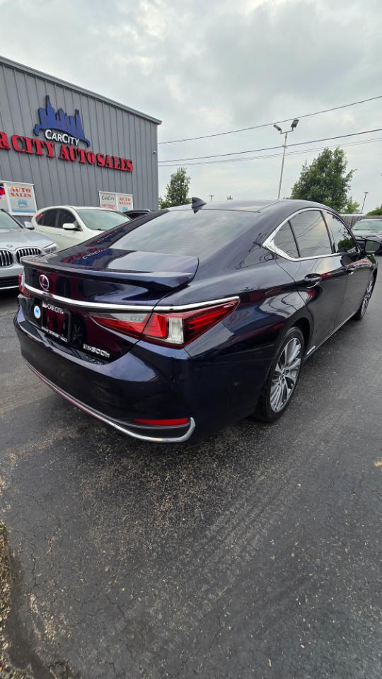 Lexus ES 300h Base 2021