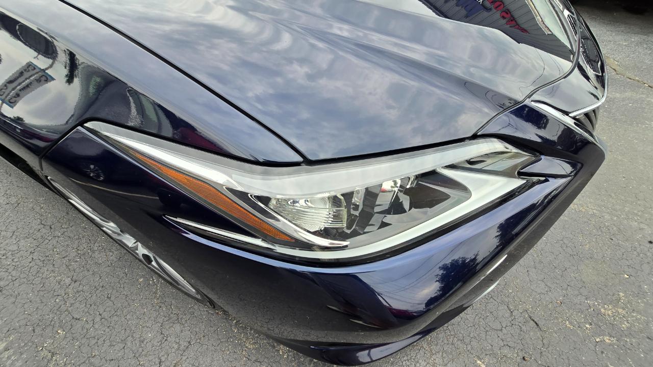Lexus ES 300h Base 2021