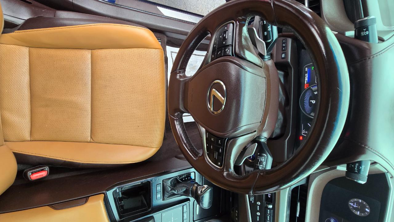 Lexus ES 300h Base 2021