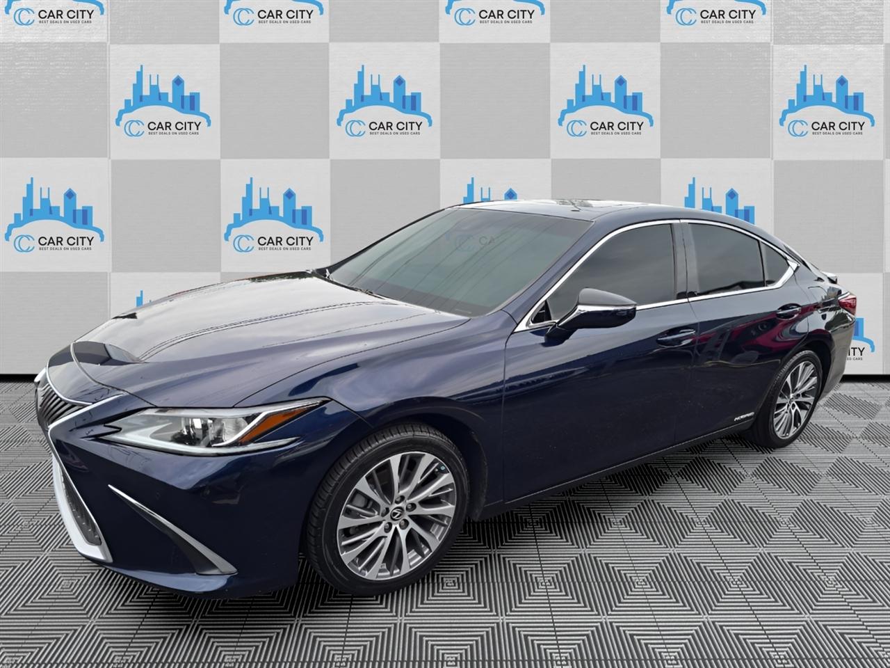 Lexus ES 300h Luxury 2021