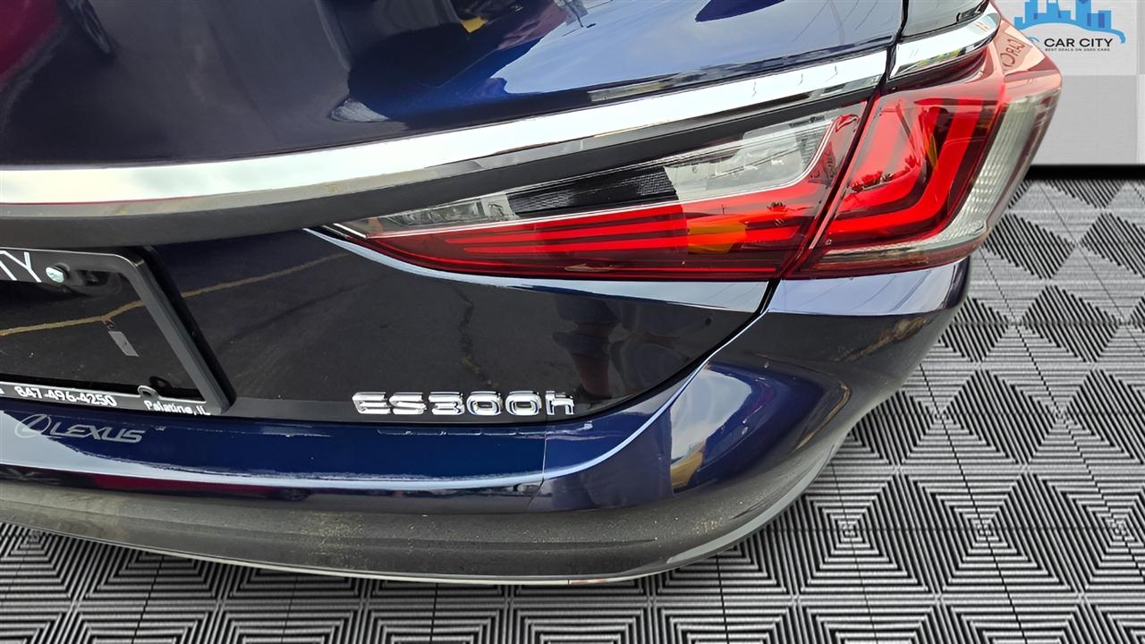 Lexus ES 300h Luxury 2021