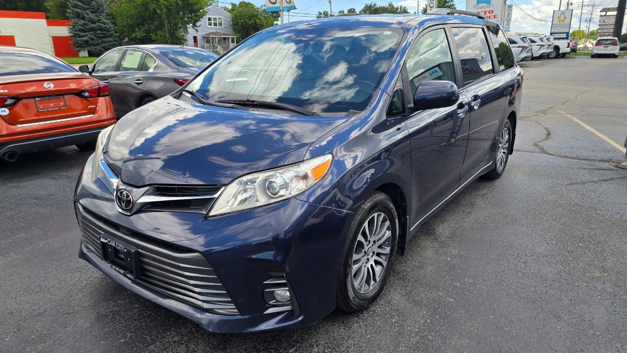 Toyota Sienna Limited Premium 7-Passenger 2018
