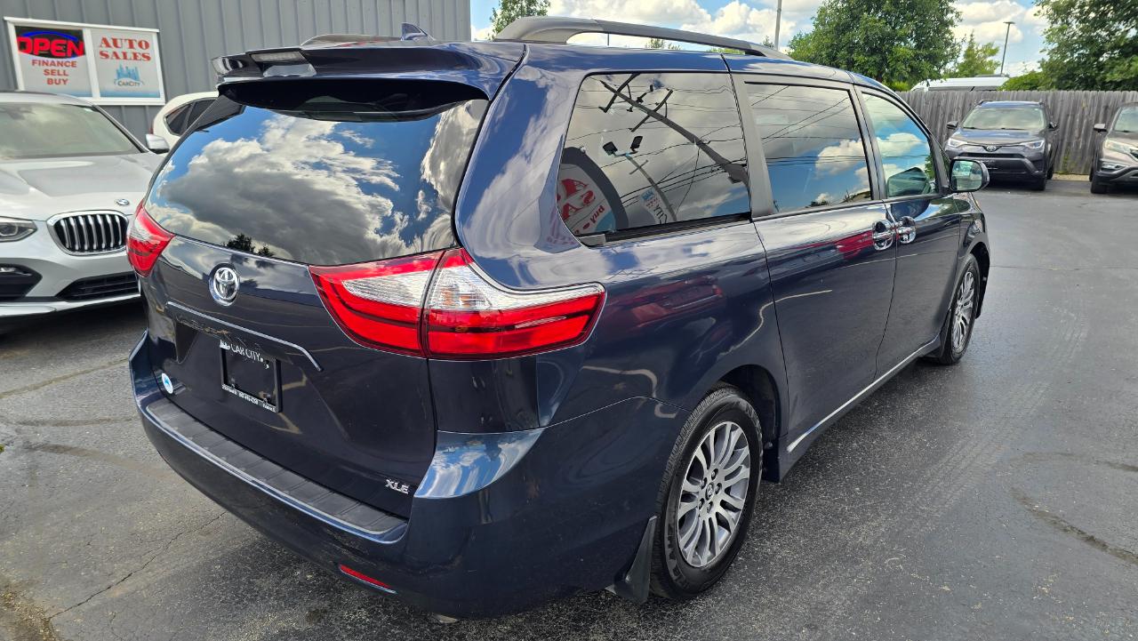 Toyota Sienna Limited Premium 7-Passenger 2018