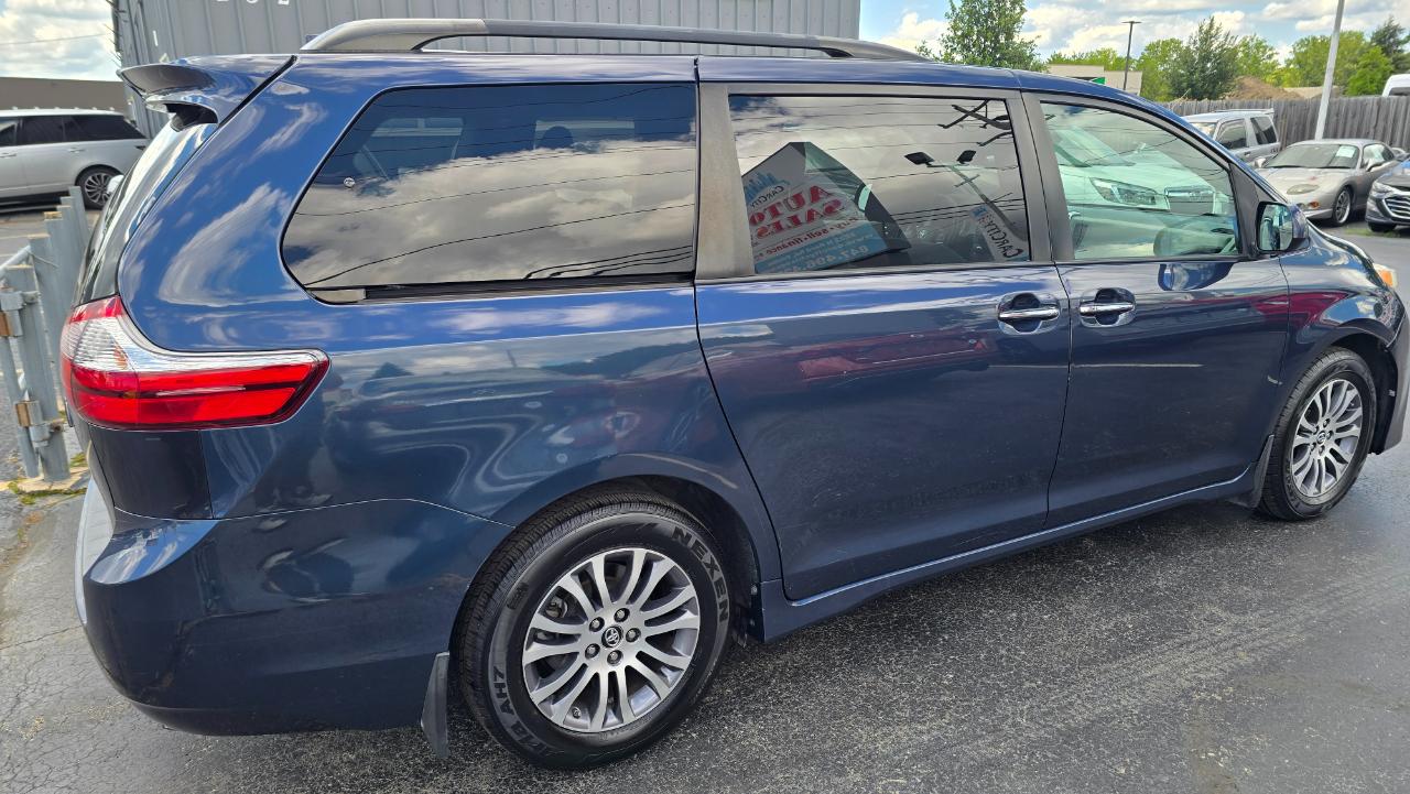 Toyota Sienna Limited Premium 7-Passenger 2018