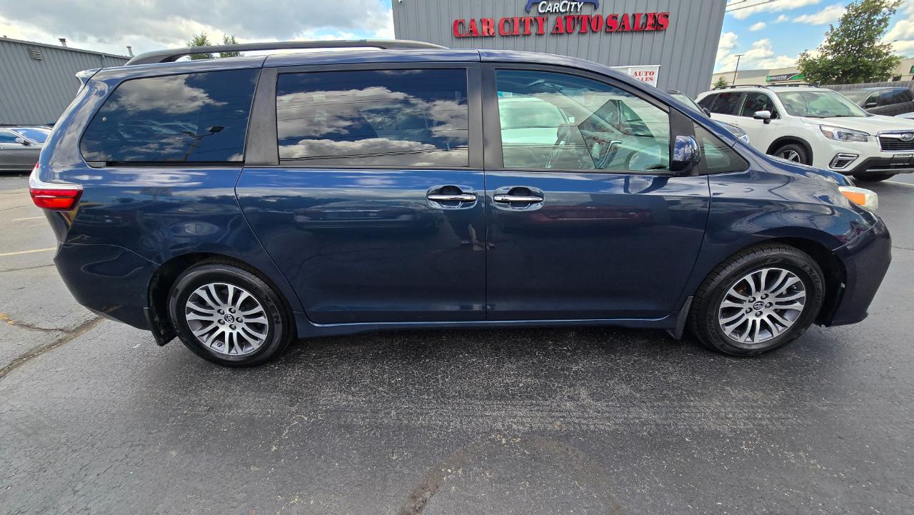 Toyota Sienna Limited Premium 7-Passenger 2018