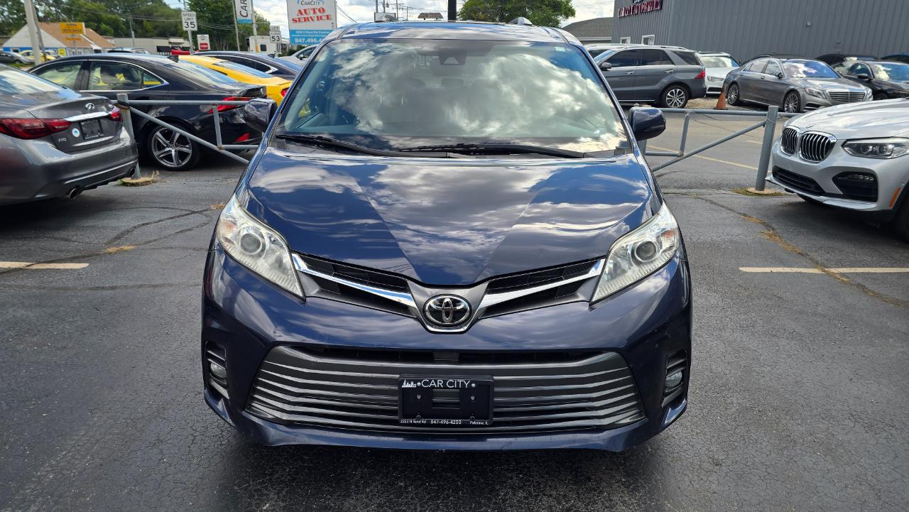 Toyota Sienna Limited Premium 7-Passenger 2018