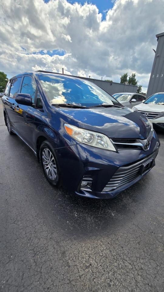 Toyota Sienna Limited Premium 7-Passenger 2018