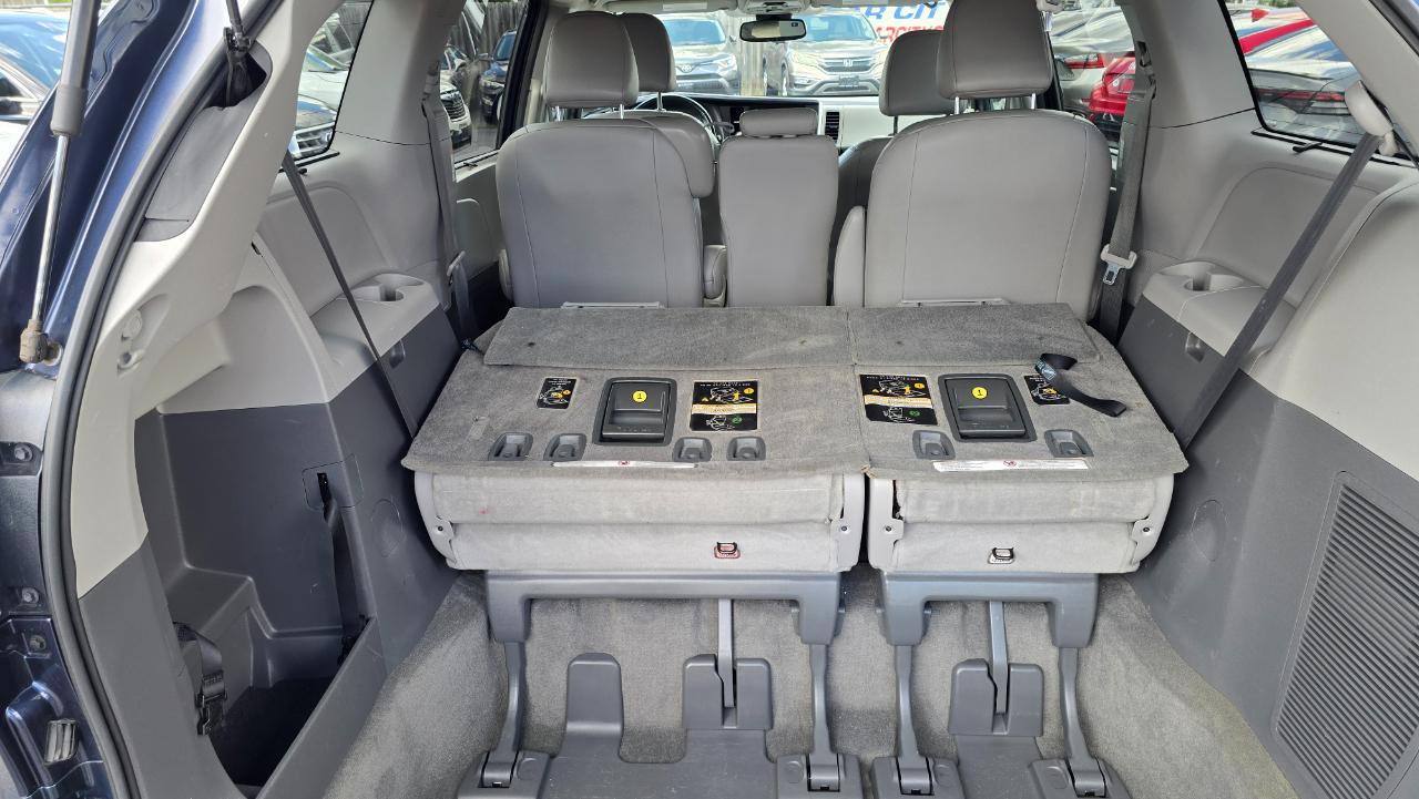 Toyota Sienna Limited Premium 7-Passenger 2018