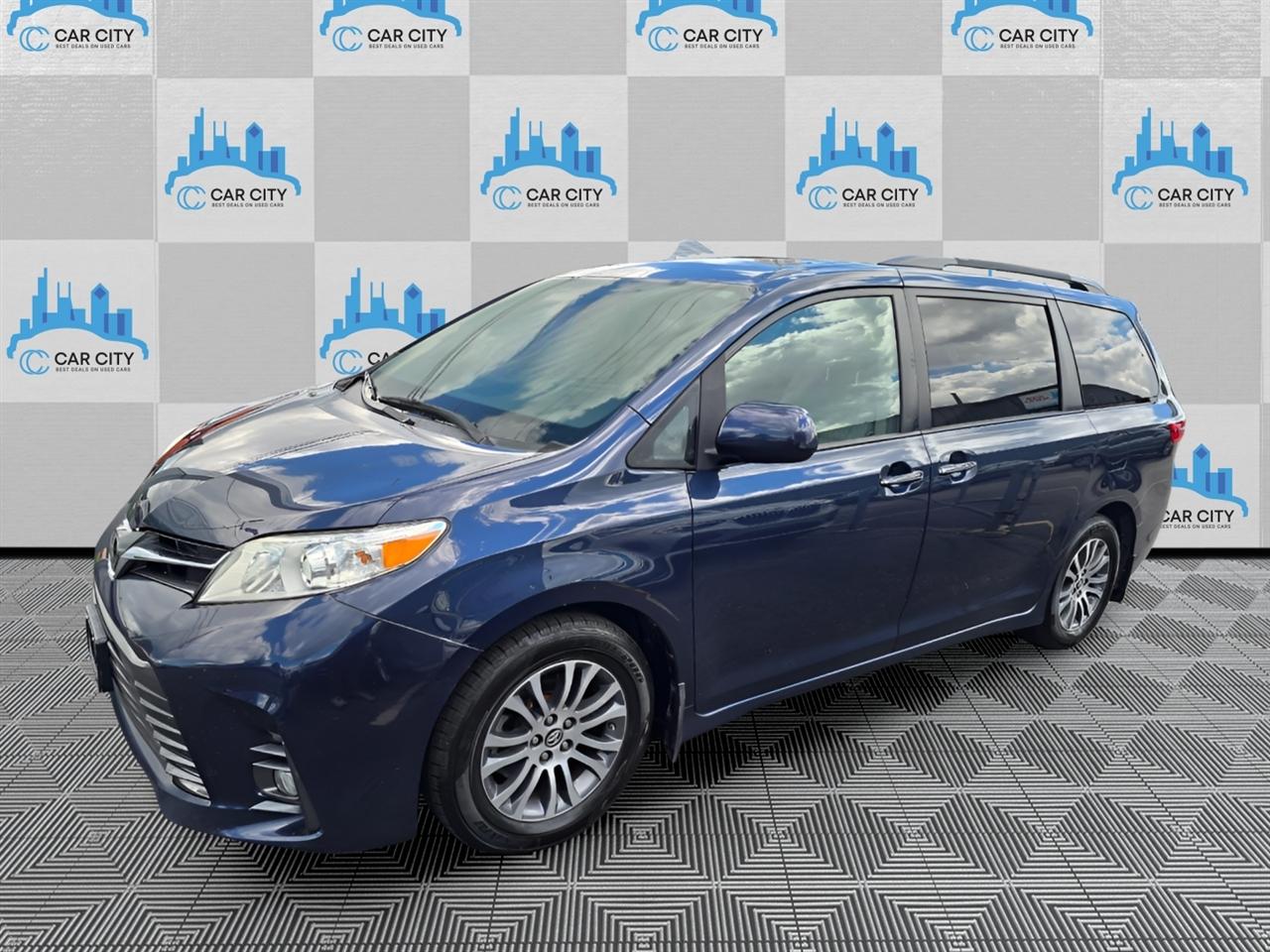 Toyota Sienna Limited Premium 7-Passenger 2018