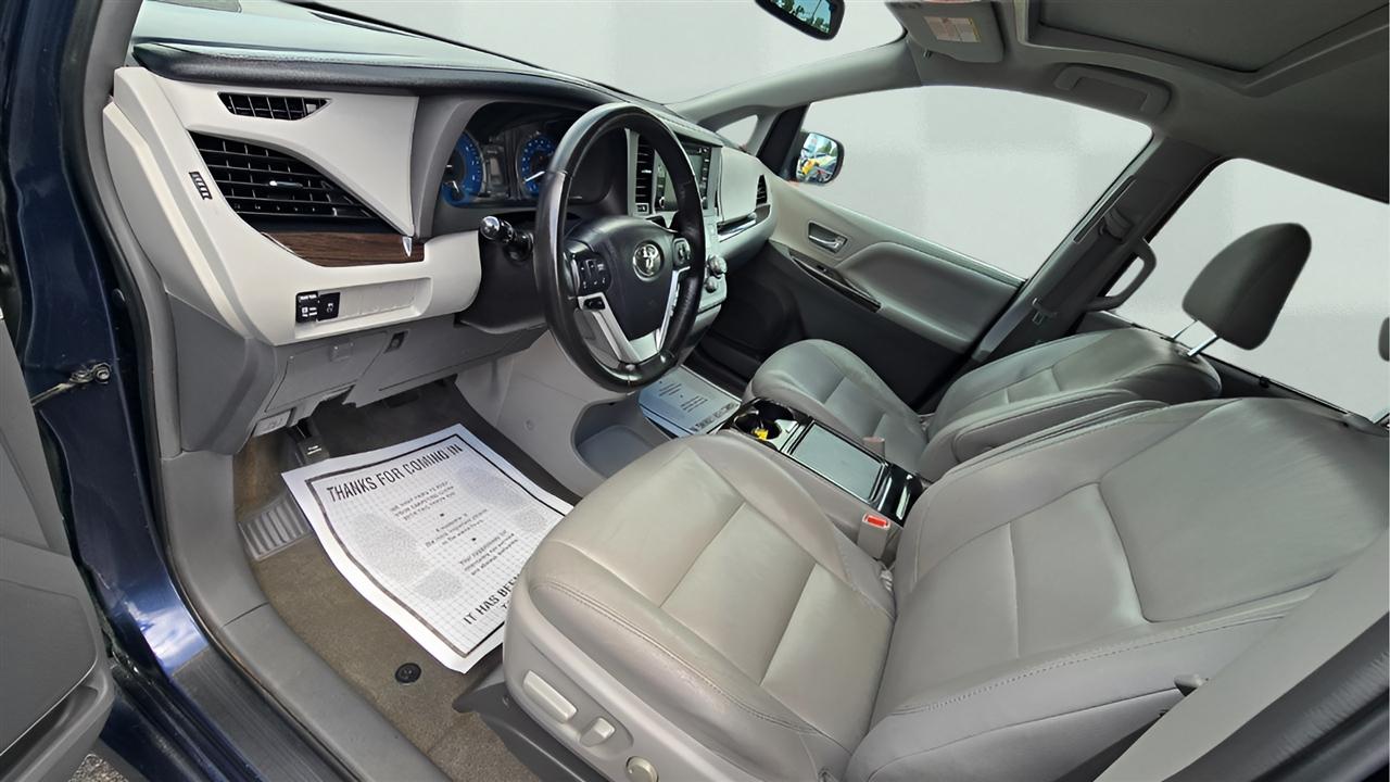 Toyota Sienna Limited Premium 7-Passenger 2018