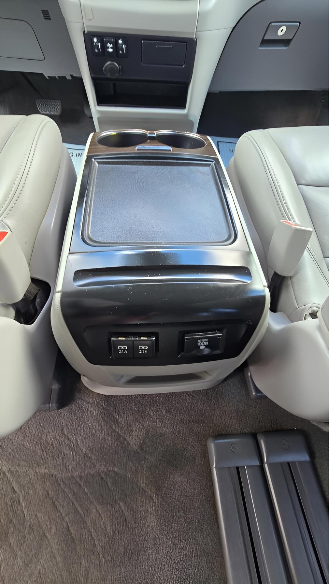 Toyota Sienna Limited Premium 7-Passenger 2018