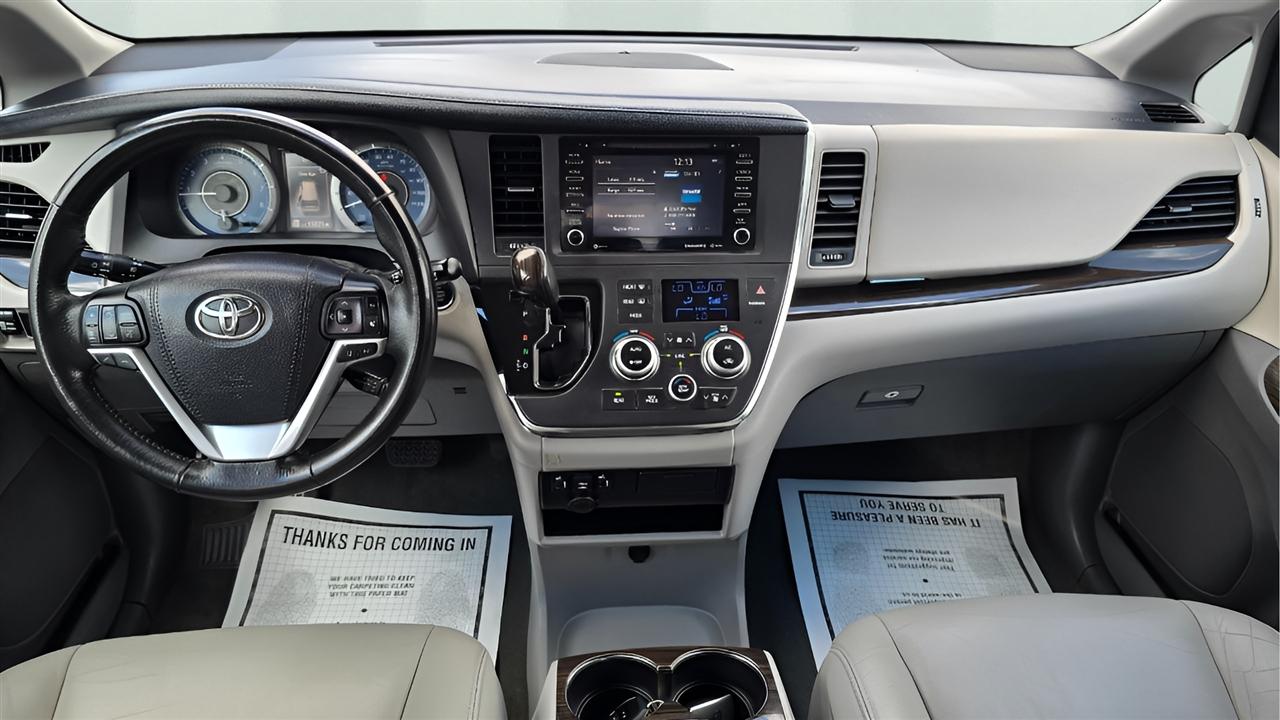 Toyota Sienna Limited Premium 7-Passenger 2018