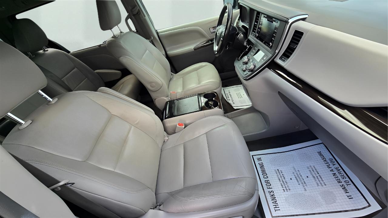 Toyota Sienna Limited Premium 7-Passenger 2018