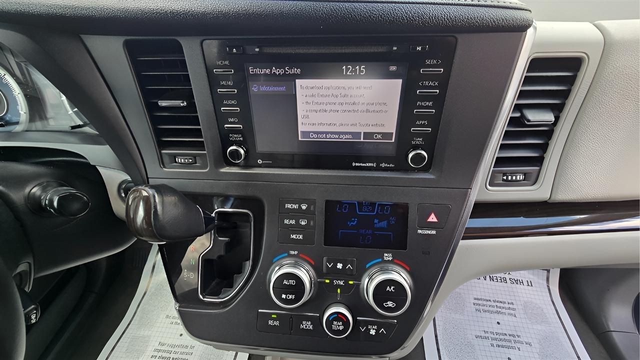 Toyota Sienna Limited Premium 7-Passenger 2018