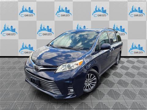 2018 Toyota Sienna Limited Premium 7-Passenger