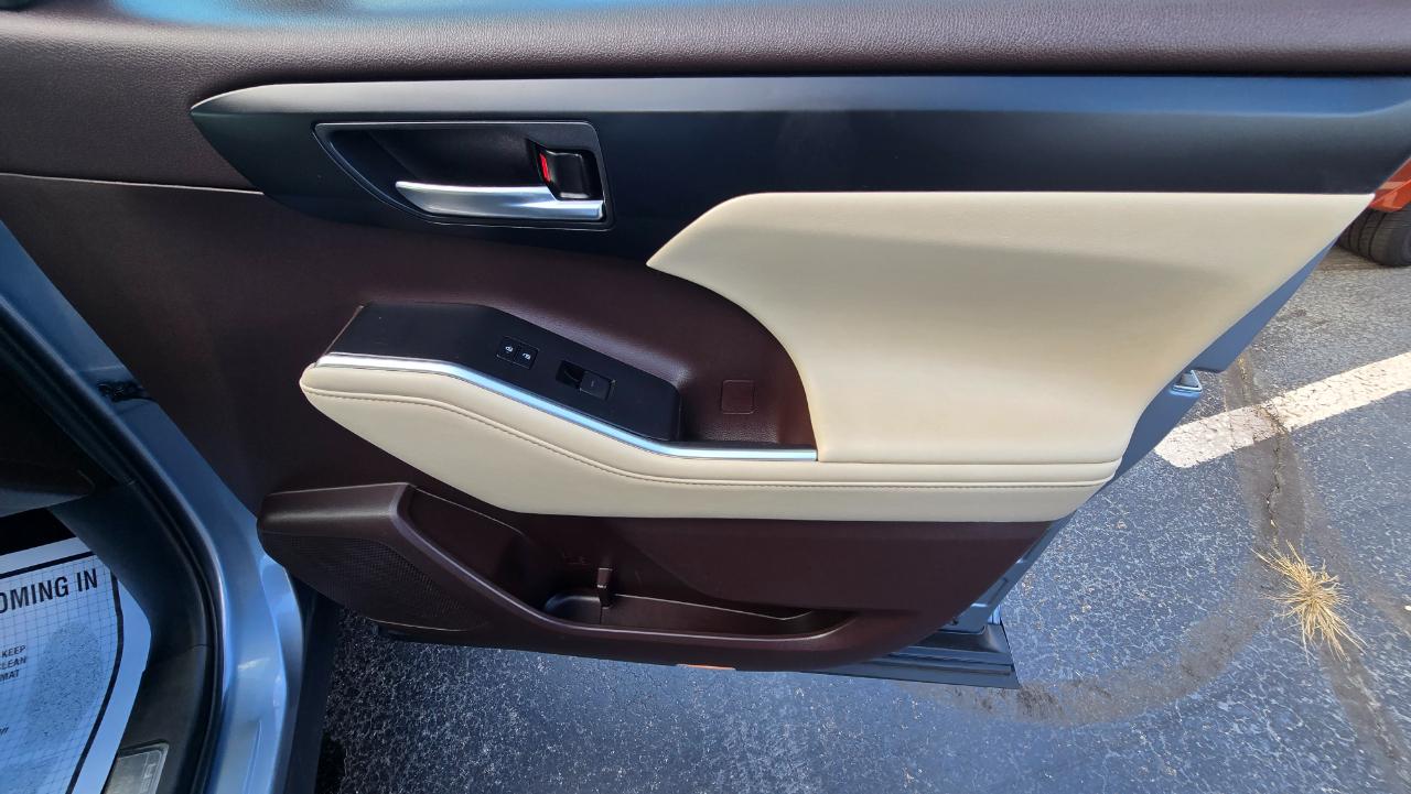 Toyota Highlander XLE Nav AWD V6 2021