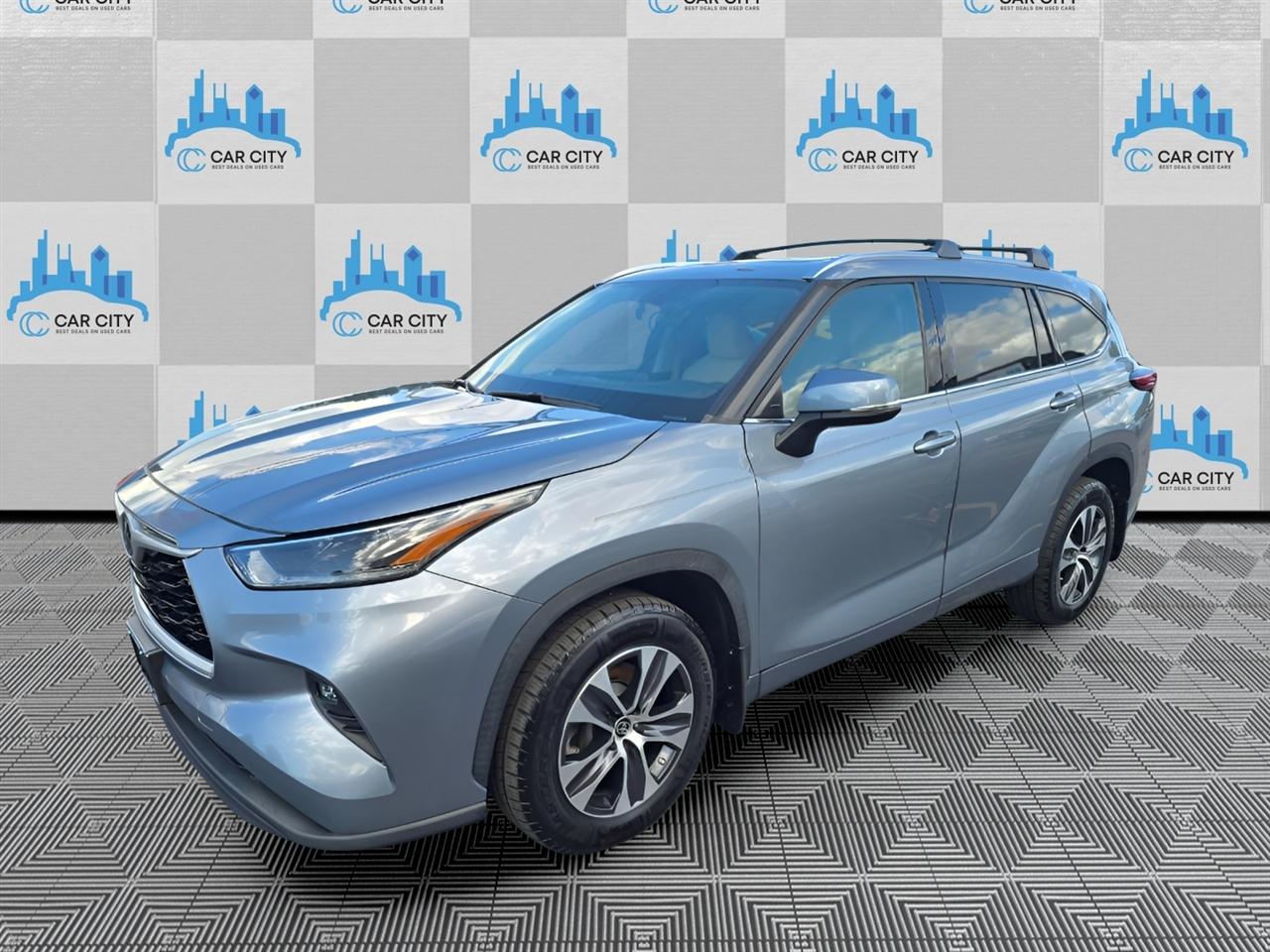Toyota Highlander XLE Nav AWD V6 2021
