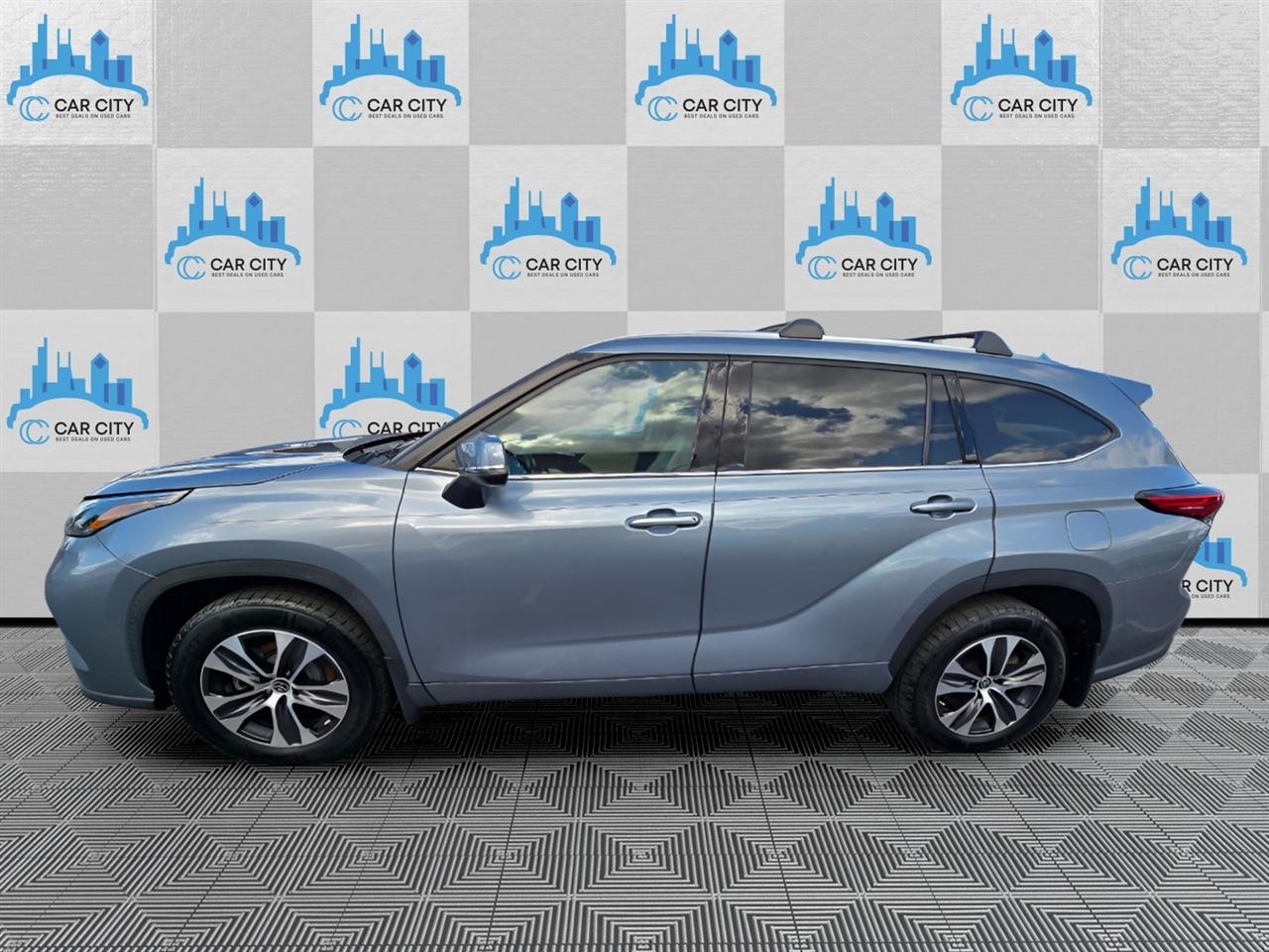 Toyota Highlander XLE Nav AWD V6 2021