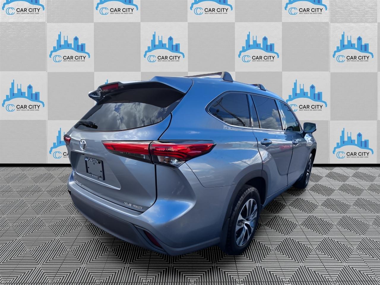Toyota Highlander XLE Nav AWD V6 2021