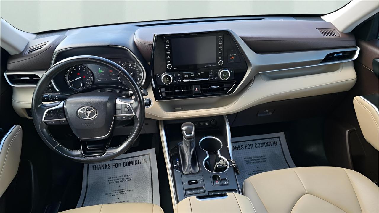 Toyota Highlander XLE Nav AWD V6 2021
