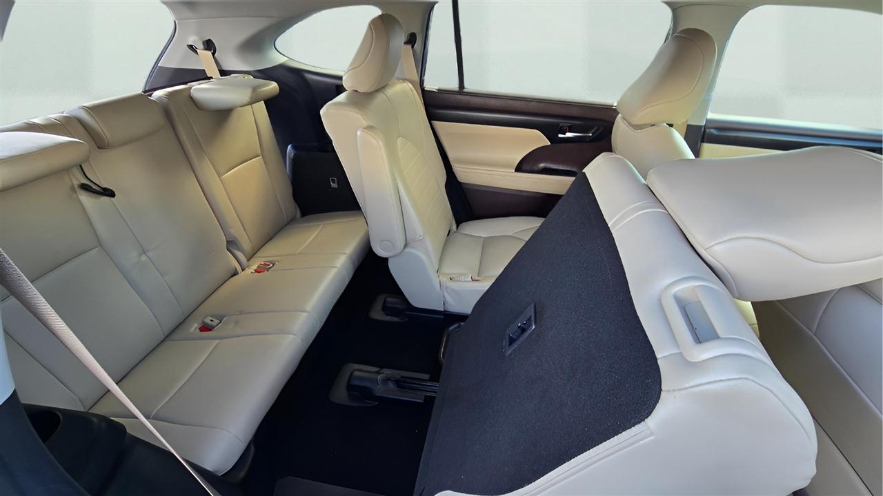 Toyota Highlander XLE Nav AWD V6 2021